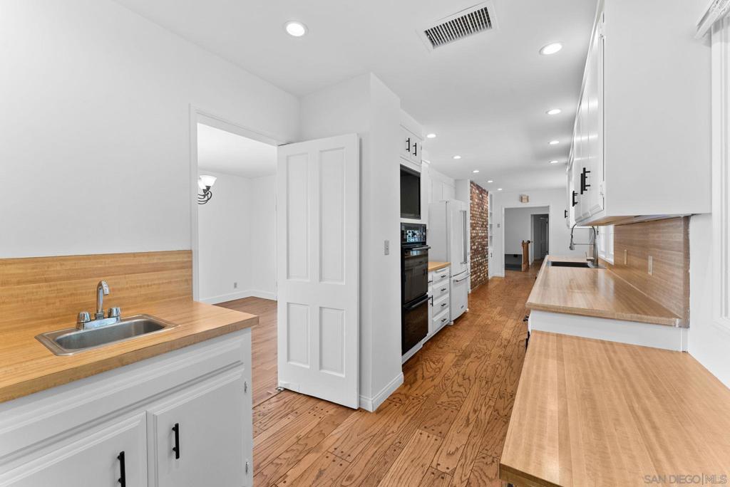 La Jolla - Residential Lease