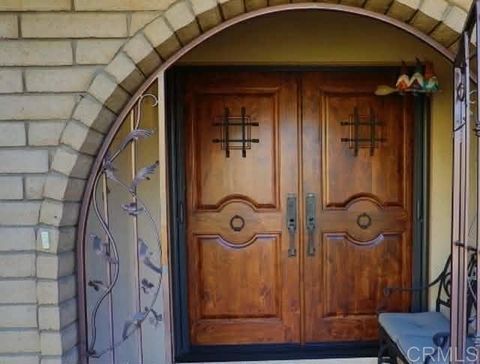 5828 Central Ave Bonita CA 91902