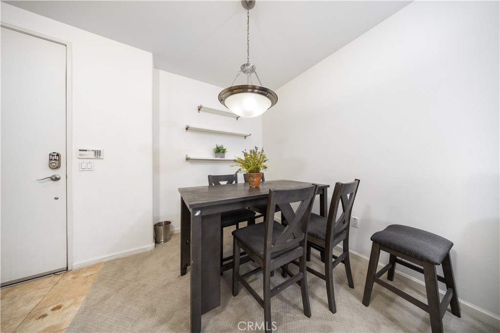 128 N Oak Knoll Avenue 317