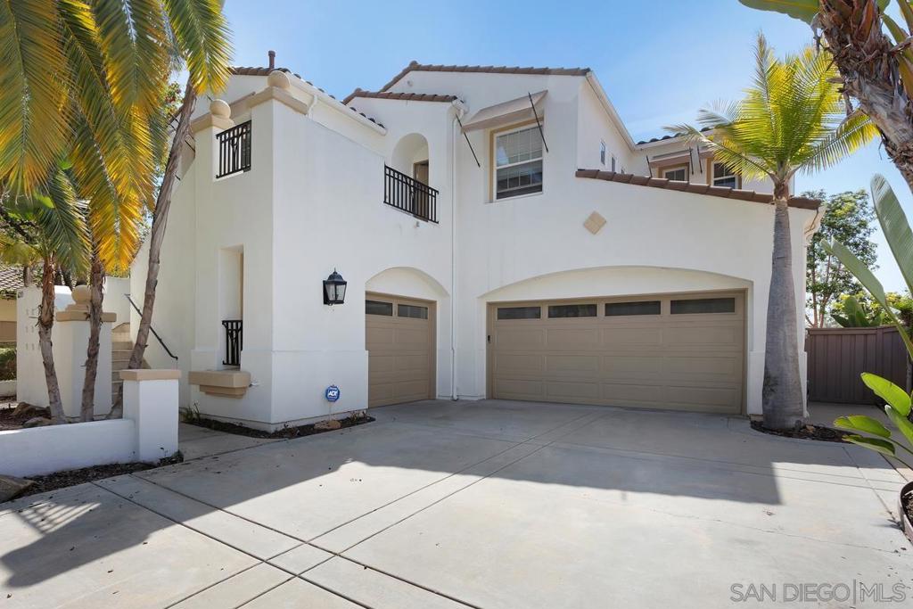 6213 Paseo Privado