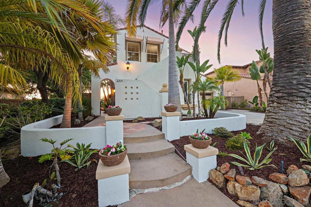 6213 Paseo Privado