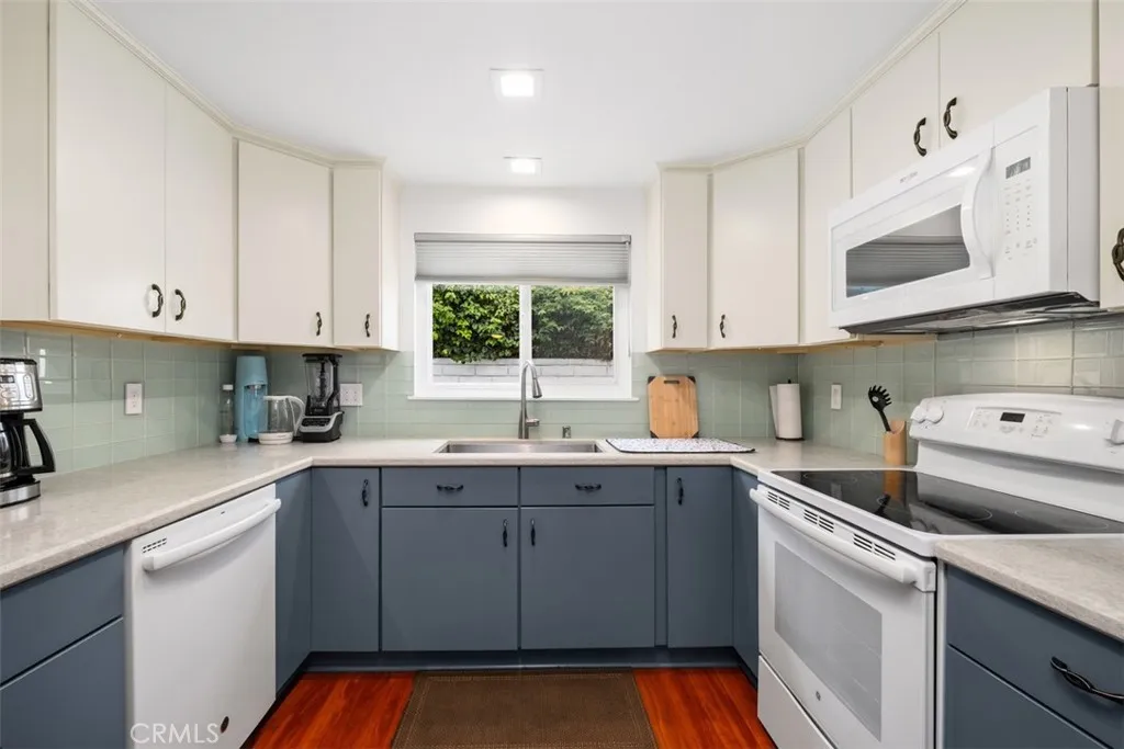 Laguna Woods, California 92637, United States, 2 Bedrooms Bedrooms, ,2 BathroomsBathrooms,Residential,Active,252105