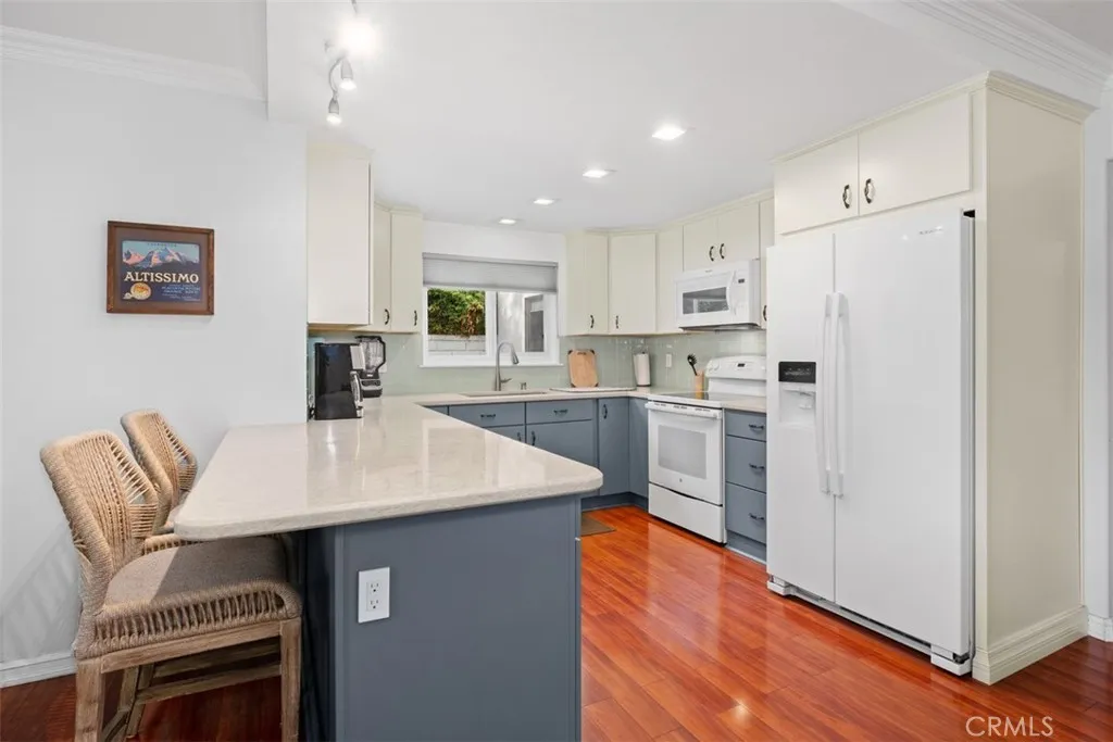 Laguna Woods, California 92637, United States, 2 Bedrooms Bedrooms, ,2 BathroomsBathrooms,Residential,Active,252105