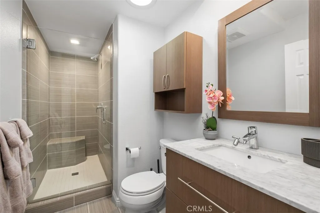 Laguna Woods, California 92637, United States, 2 Bedrooms Bedrooms, ,2 BathroomsBathrooms,Residential,Active,252105