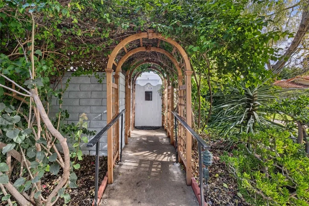 Laguna Woods, California 92637, United States, 2 Bedrooms Bedrooms, ,2 BathroomsBathrooms,Residential,Active,252105