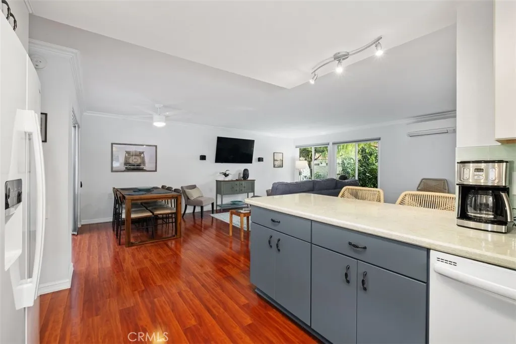 Laguna Woods, California 92637, United States, 2 Bedrooms Bedrooms, ,2 BathroomsBathrooms,Residential,Active,252105