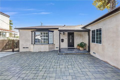 Photo of 1220 Richard Pl, Glendale, CA 91206 (MLS # GD25268539)