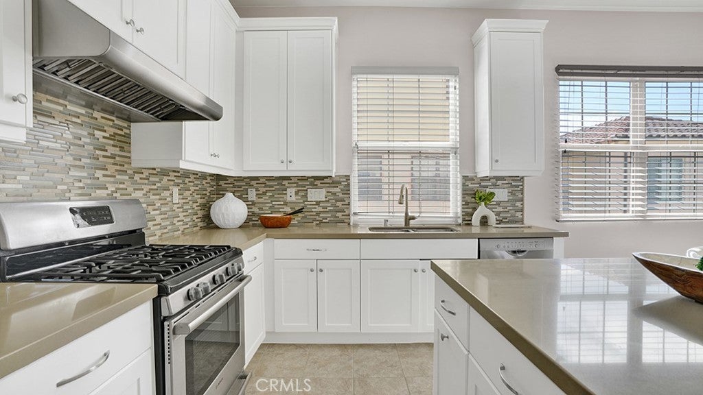 102 Painted Trellis, Irvine CA 92620 - Photo 14