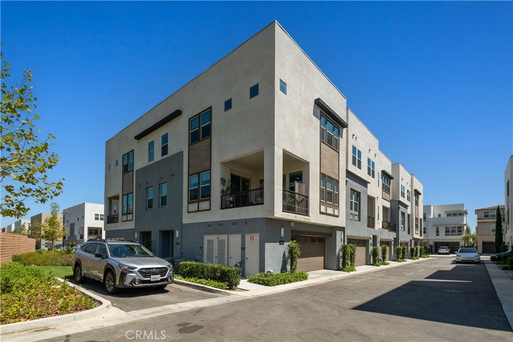 978 Poppy Court