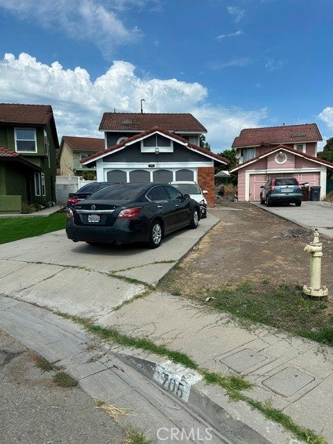 705 Matthisen Circle