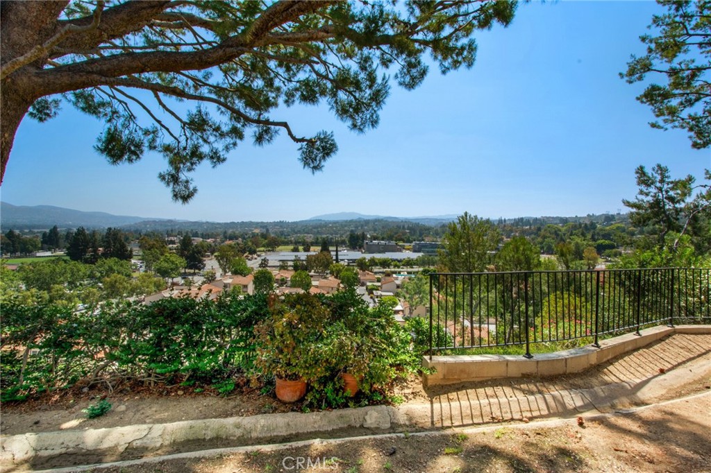 5540 E Vista Del Este