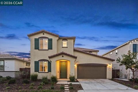 Photo of 3017 3017 Kenwood Cir, Oakley, CA 94561 (MLS # 41123986)