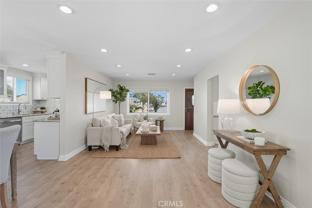 2040 W 154th Street