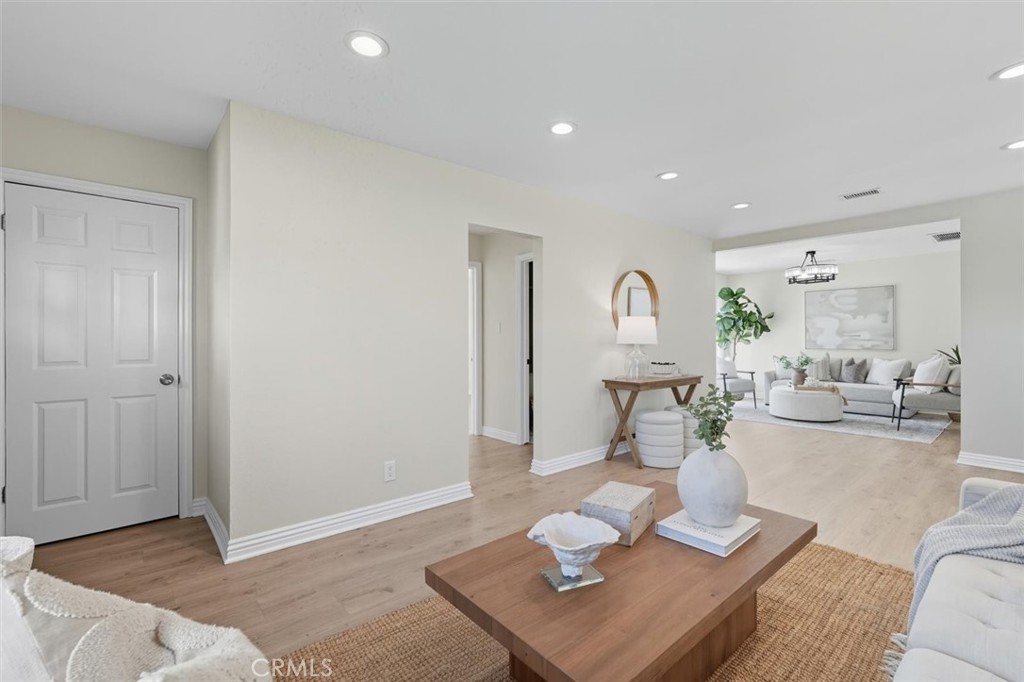 2040 W 154th Street