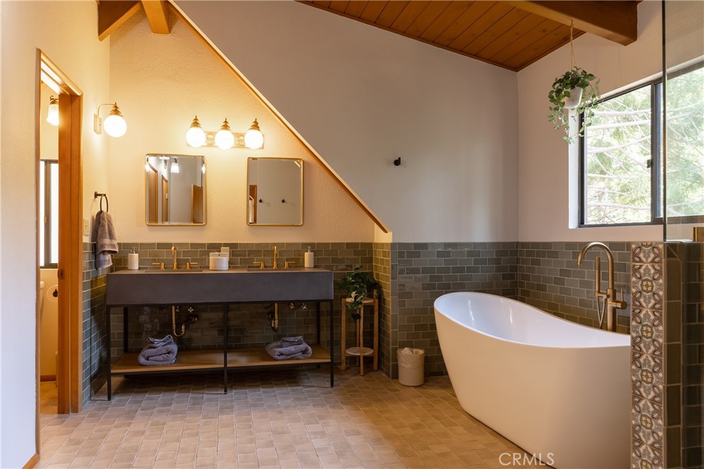 Arrowhead Woods (AWHW) - Residential