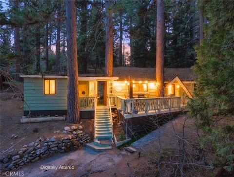 Photo of 2452 Spring Dr, Running Springs, CA 92382 (MLS # IG26072395)