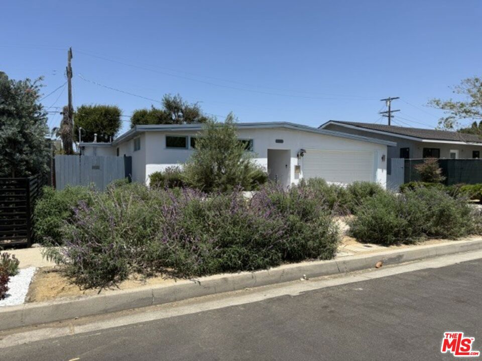 11919 Weir Street
