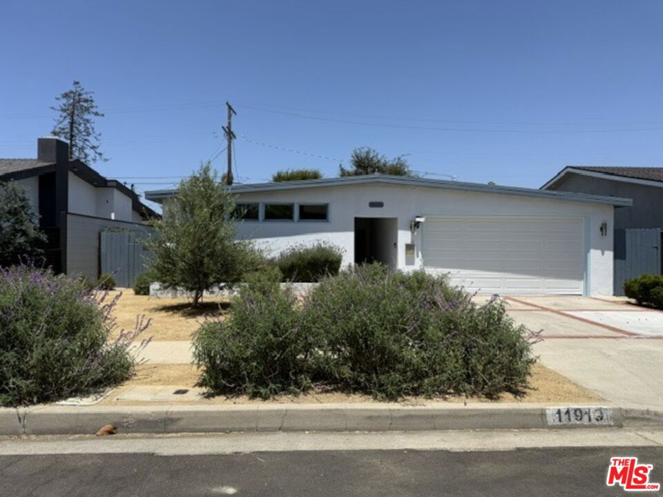 11919 Weir Street