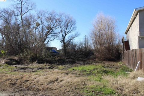 Photo of 408 408 Park Ln Ln, Bethel Island, CA 94511 (MLS # 41125003)