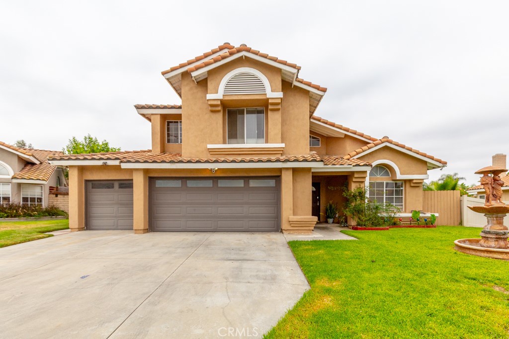 Welcome to this spacious and well-maintained two-story home located in a highly desirable Riverside neighborhood. Featuring 4 bedrooms and 2.5 bathrooms, this home offers the perfect blend of comfort, style, and functionality.
Step inside to find custom interior paint, elegant laminate flooring upstairs, and durable porcelain tile flooring throughout the main level. The spacious kitchen is a chef’s delight with stainless steel appliances and ample counter space, making it ideal for cooking and entertaining.
Enjoy multiple living spaces including a cozy family room, a formal living room with a charming fireplace, and a dedicated dining area perfect for gatherings. Central heating and air conditioning ensure year-round comfort.
This home has everything you need for modern living, all in a great location close to schools, shopping, and freeway access.