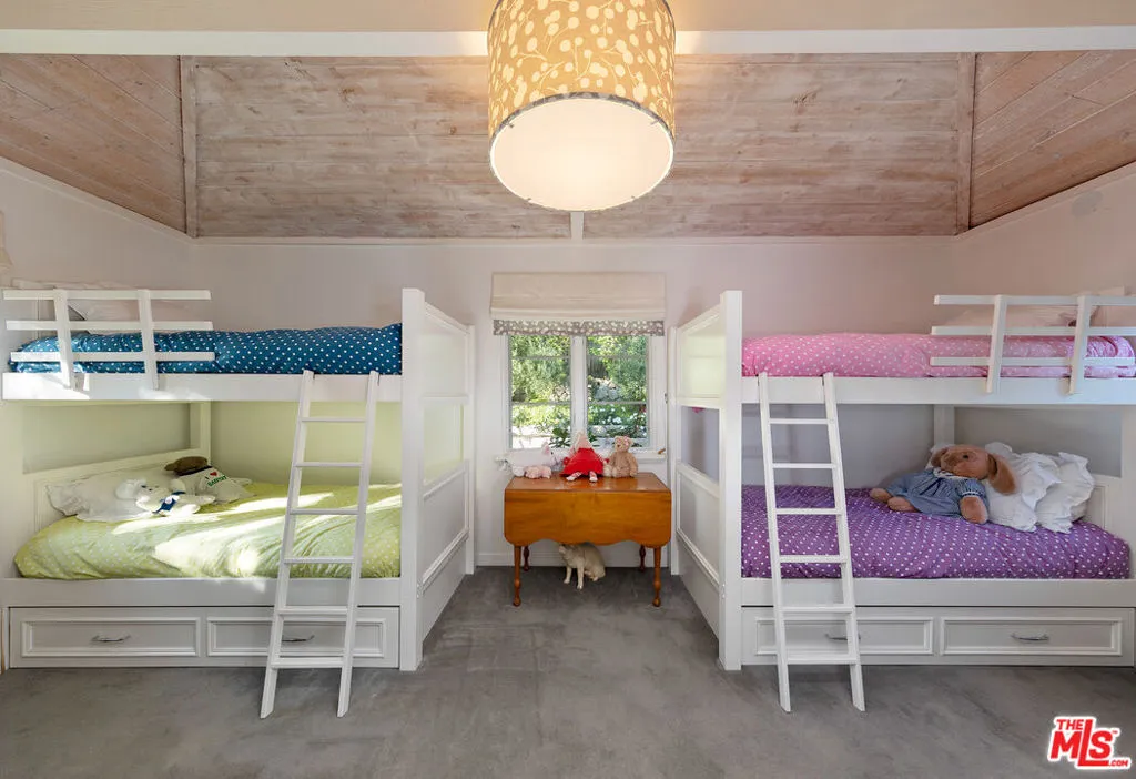 Santa Barbara, California 93108, United States, 5 Bedrooms Bedrooms, ,5 BathroomsBathrooms,Residential,Active,158655