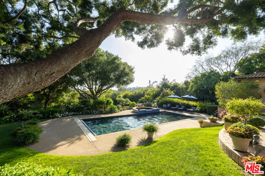 Santa Barbara, California 93108, United States, 5 Bedrooms Bedrooms, ,5 BathroomsBathrooms,Residential,Active,158655