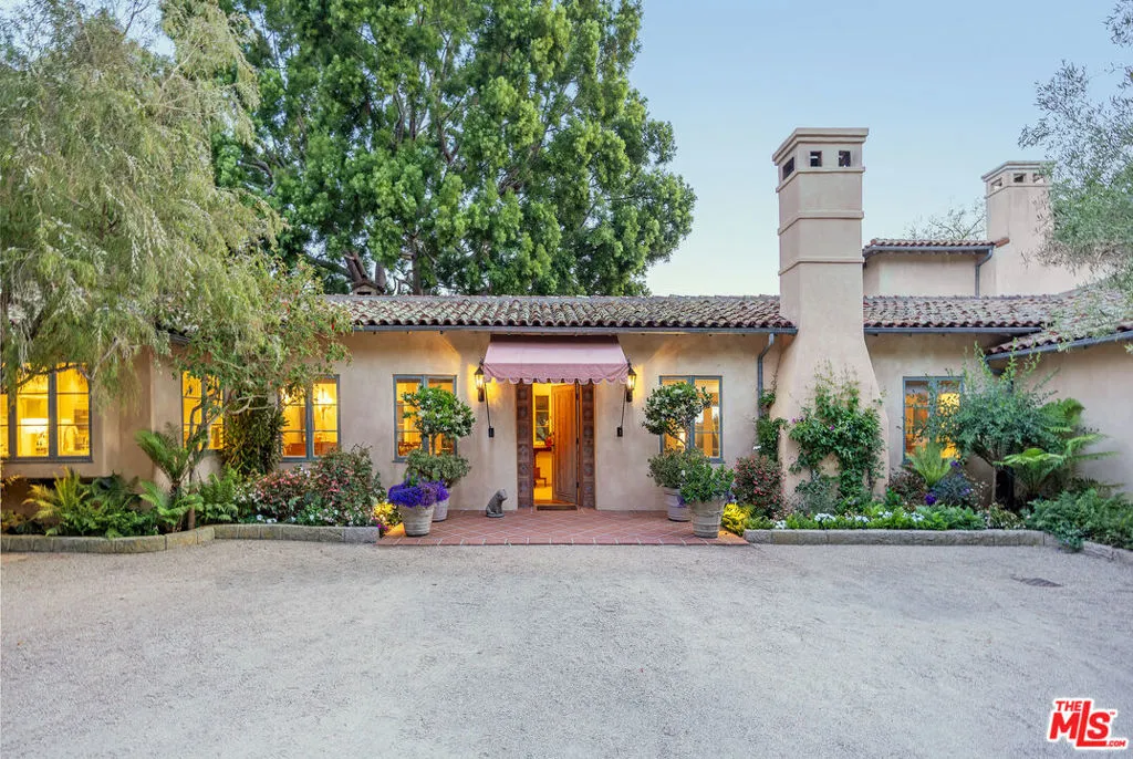 Santa Barbara, California 93108, United States, 5 Bedrooms Bedrooms, ,5 BathroomsBathrooms,Residential,Active,158655