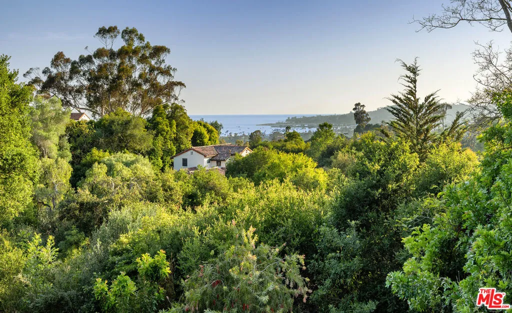 Santa Barbara, California 93108, United States, 5 Bedrooms Bedrooms, ,5 BathroomsBathrooms,Residential,Active,158655