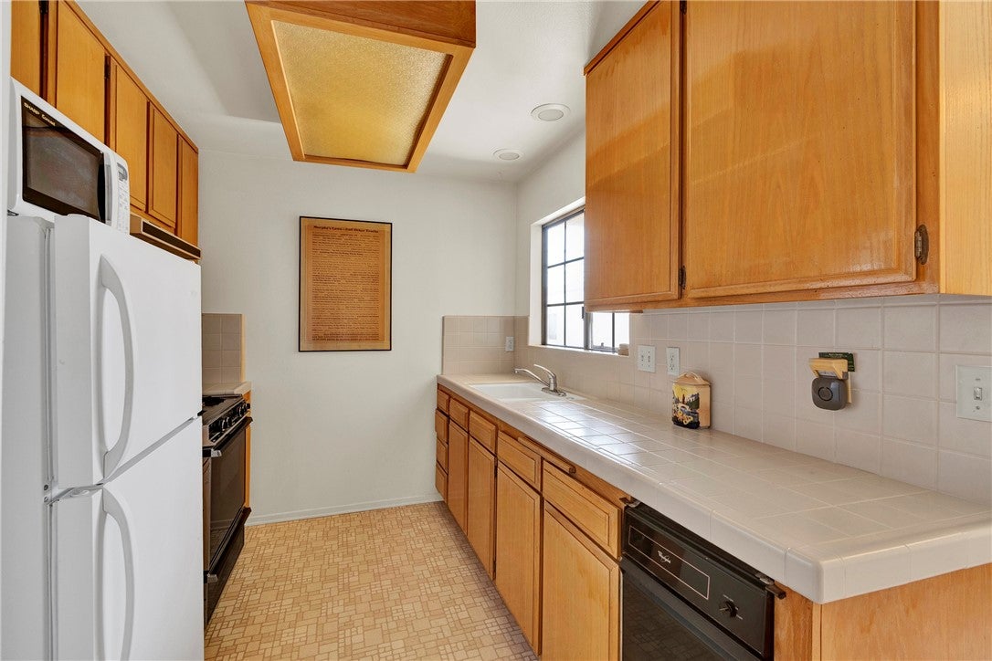 3510 Lake, Newport Beach CA 92663 - Photo 26