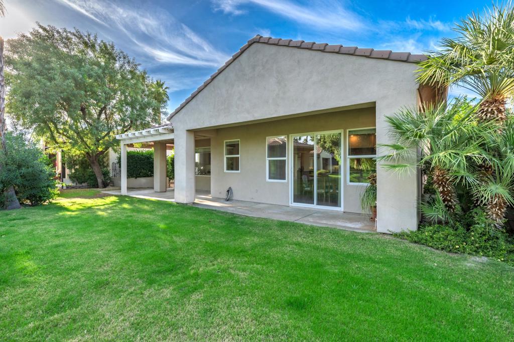 Mission Hills/Lake Front - Residential