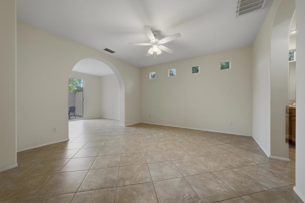 Mission Hills/Lake Front - Residential