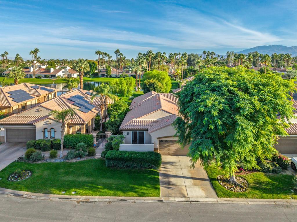 Mission Hills/Lake Front - Residential