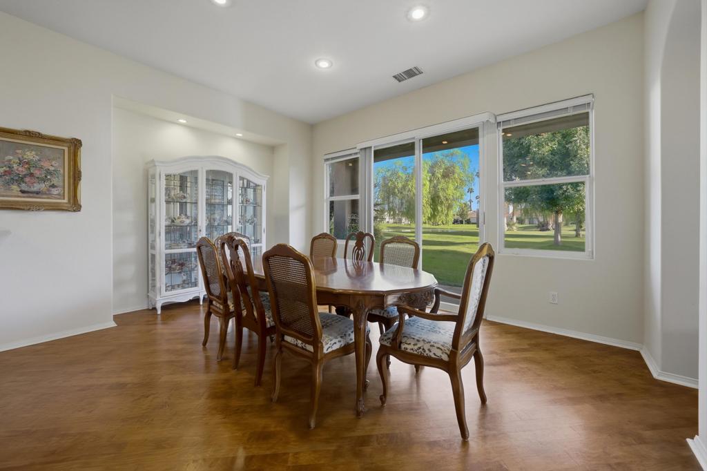 Mission Hills/Lake Front - Residential