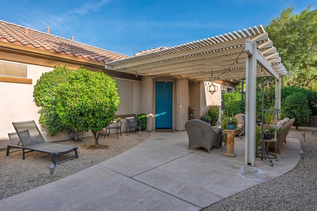 Mission Hills/Lake Front - Residential