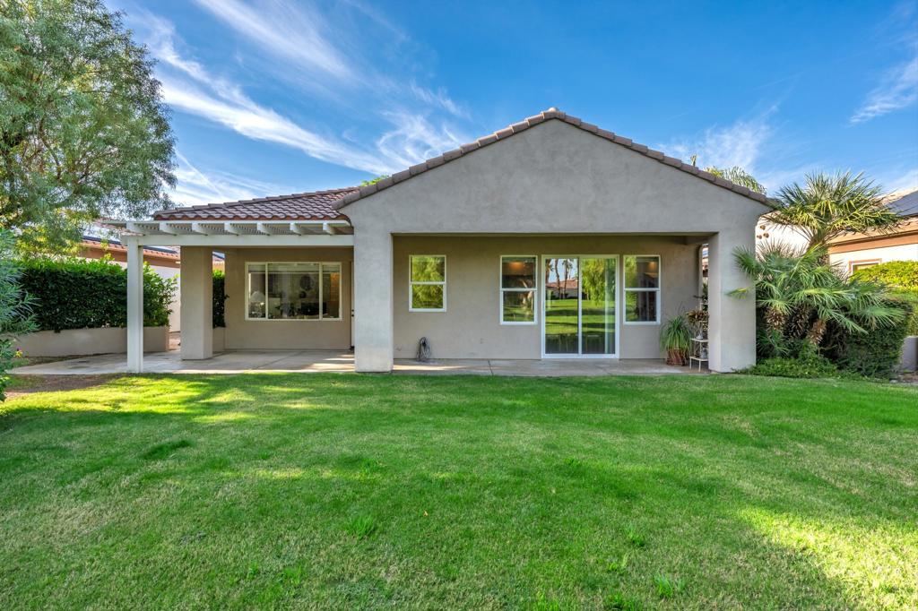 Mission Hills/Lake Front - Residential