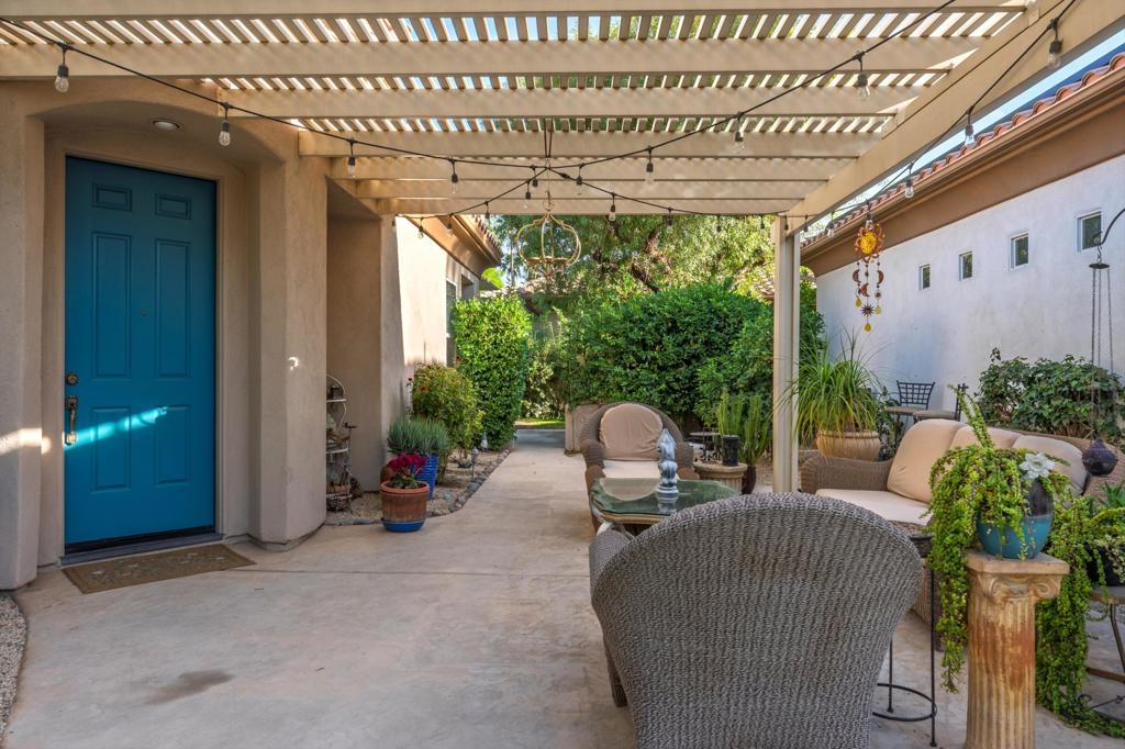 Mission Hills/Lake Front - Residential