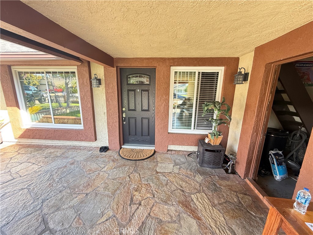 1748 N Oxford Street