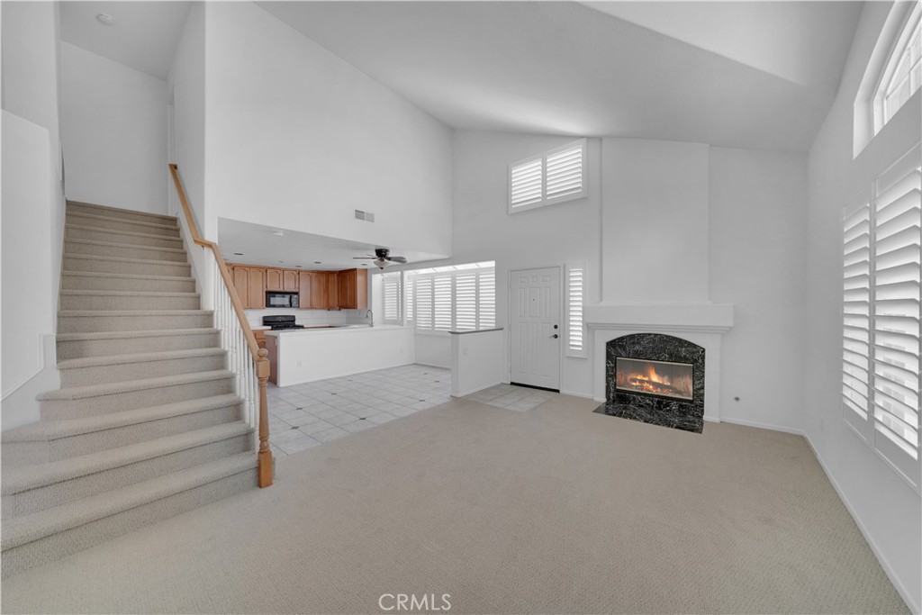 8 Tamarac Place