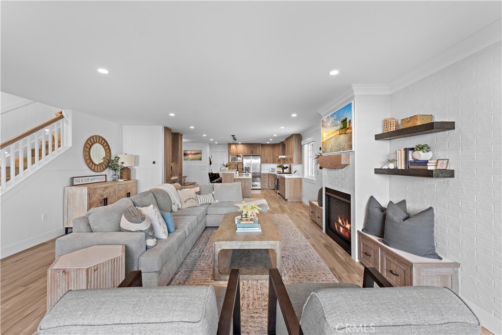 725 Dover Court