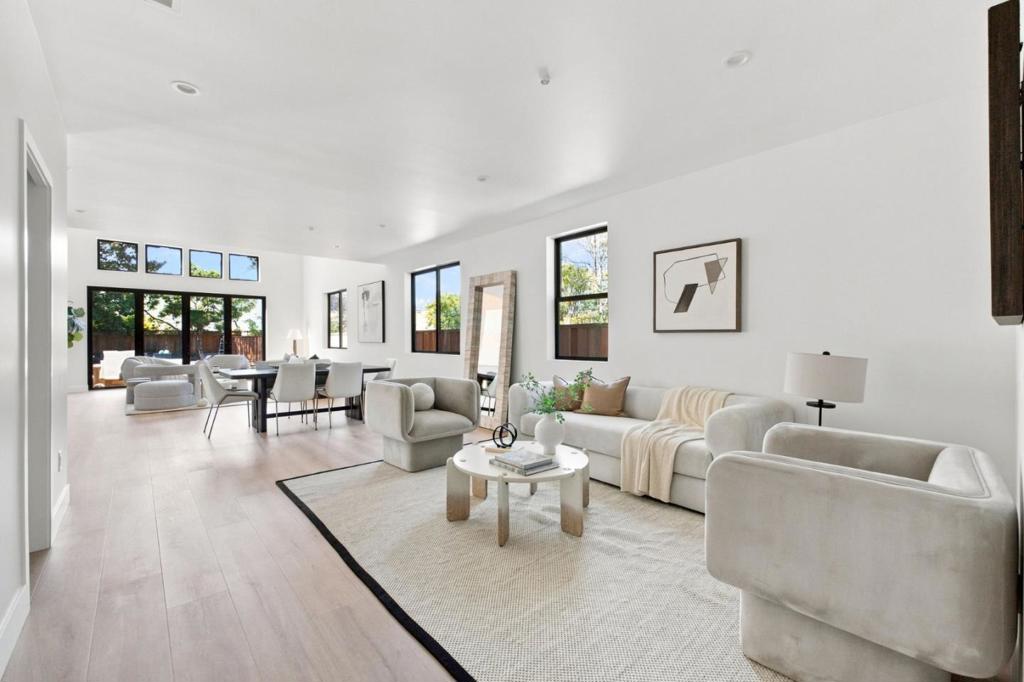 563 Encina Avenue