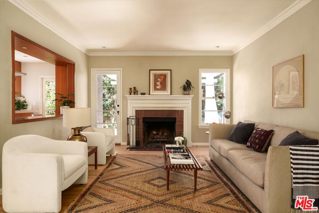 5922 Tuxedo Terrace