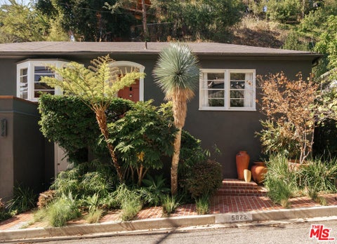 Photo of 5922 Tuxedo Terrace, Los Angeles, CA 90068 (MLS # 26102713)