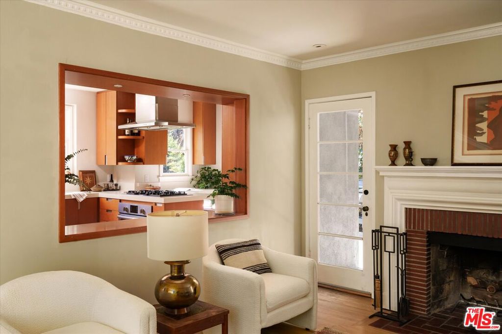 5922 Tuxedo Terrace