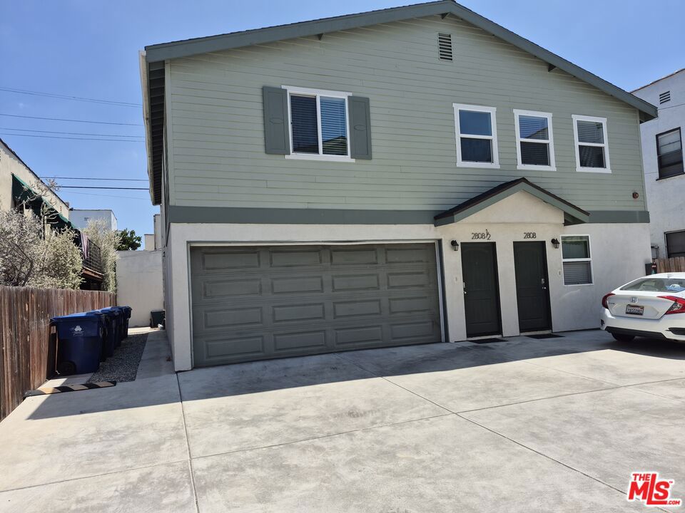 2806 S Bronson Avenue