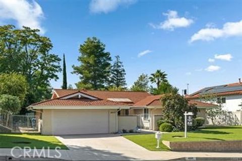 Photo of 4635 Nomad Dr, Woodland Hills, CA 91364 (MLS # SR26065110)