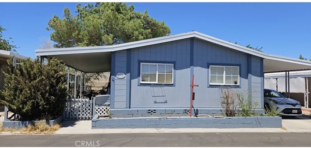 Spacious & Remodeled 3-Bedroom Mobile Home with Low Space Rent!
Welcome to this beautifully remodeled 3-bedroom, 2-bath mobile home offering comfortable living space. Featuring a spacious master bedroom with an en-suite bath and relaxing tub, this home combines style and function. The updated kitchen and bathrooms, new flooring, and modern finishes throughout make it truly move-in ready. Located in a well-kept community that offers great amenities including a sparkling pool and clubhouse, all with low space rent. Don’t miss this opportunity to own in desirable Apple Valley!