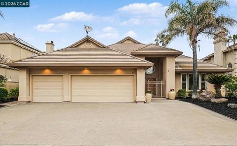 Photo of 5666 Oakmont Ct Ct, Discovery Bay, CA 94505 (MLS # 41133228)
