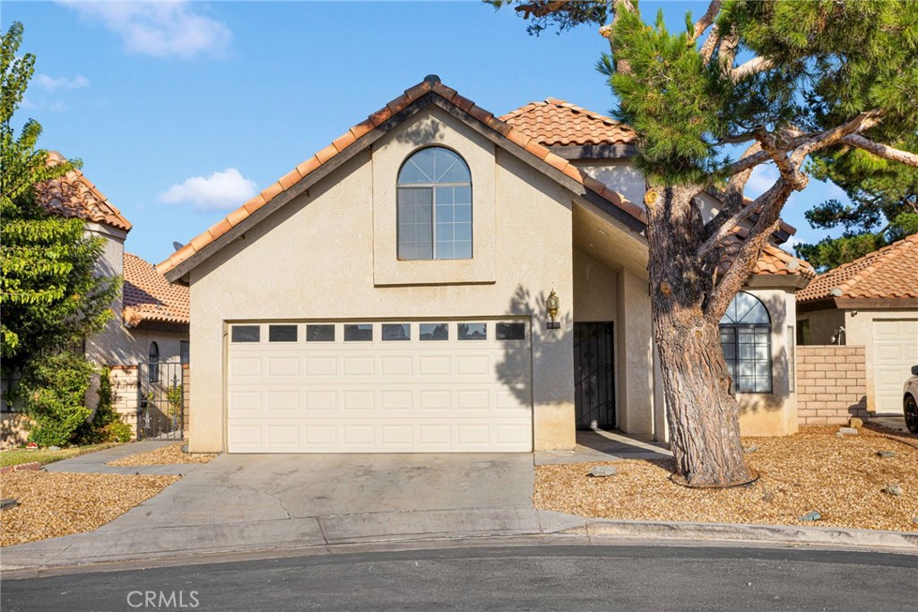 Make this lovely 2 story, 2 bedroom, 3 bath home yours. Located in Jess Ranch a 55+ Community. Monthly HOA includes pool, club house with many activities and great people. Home features a new AC unit, open floor plan, fireplace, and loft area which could be a family room, office or whatever your heart desires. quaint patio perfect for entertaining or coffee and reading your favorite book. Priced to sell.