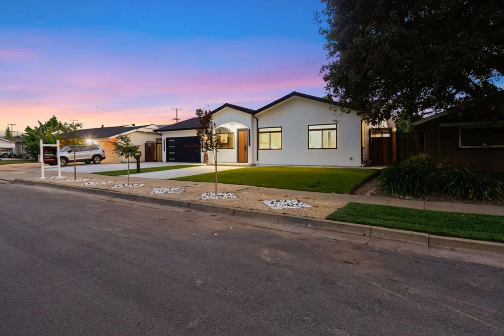 5559 Marquette Drive