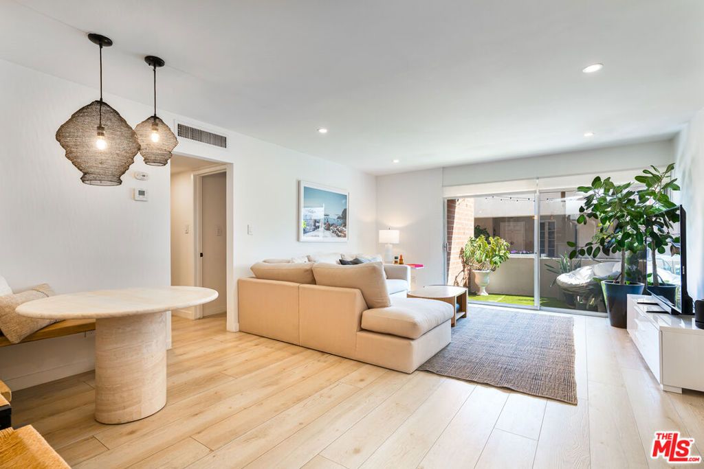 Photo of 11750 W Sunset Boulevard #407, Los Angeles, CA 90049 (MLS # 25603233)